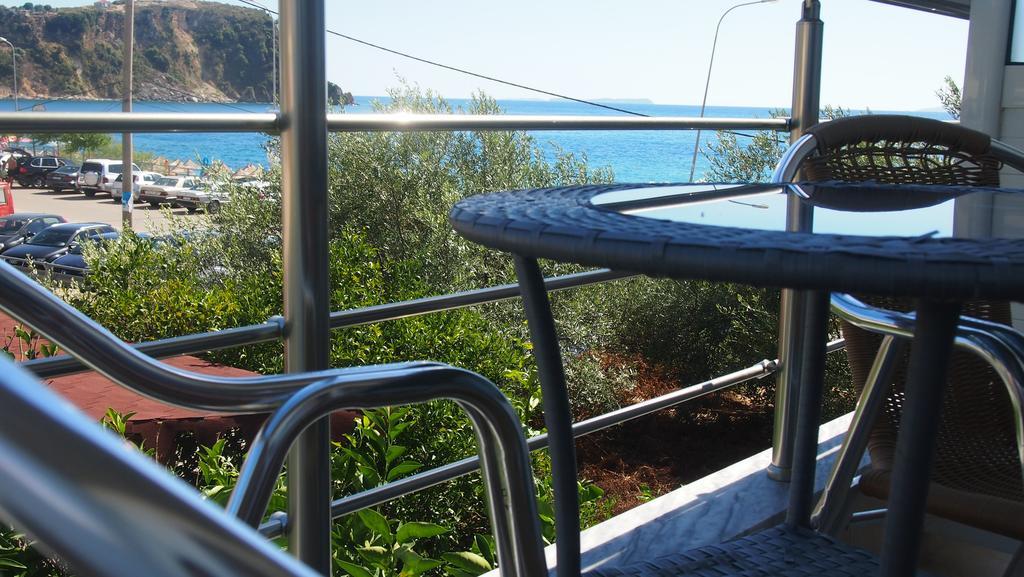 Rondos Hotel Himare Rom bilde