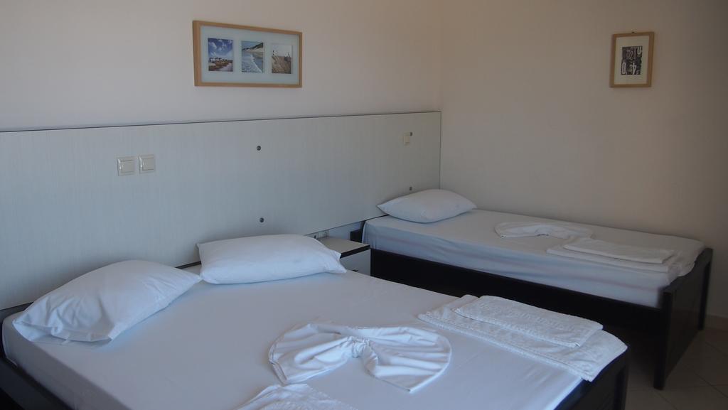 Rondos Hotel Himare Eksteriør bilde