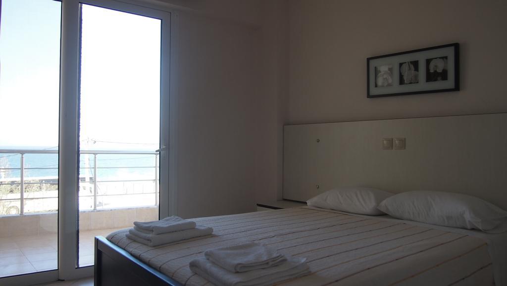 Rondos Hotel Himare Eksteriør bilde