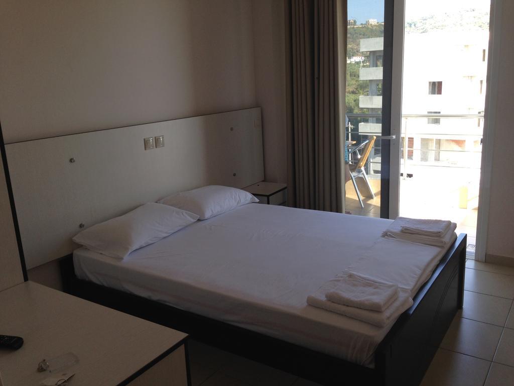 Rondos Hotel Himare Rom bilde