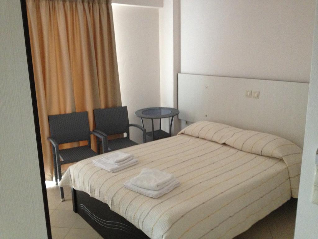 Rondos Hotel Himare Rom bilde