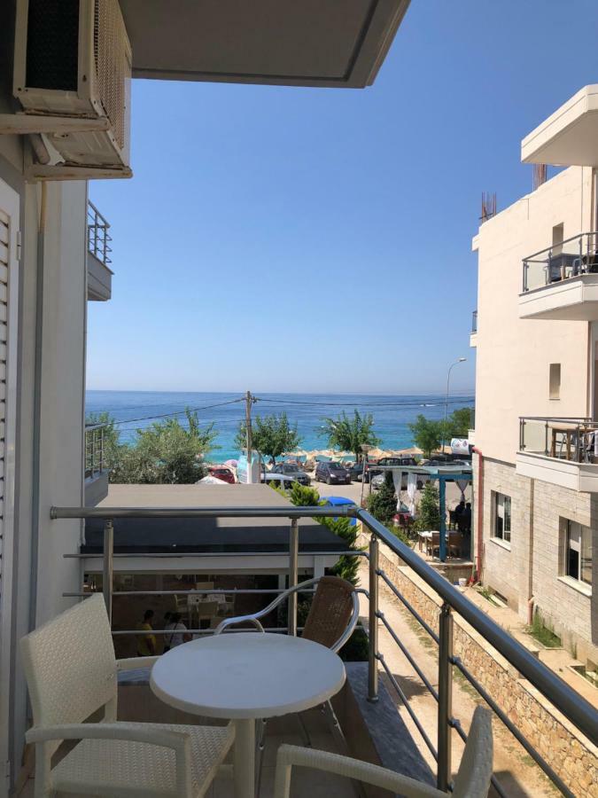 Rondos Hotel Himare Eksteriør bilde