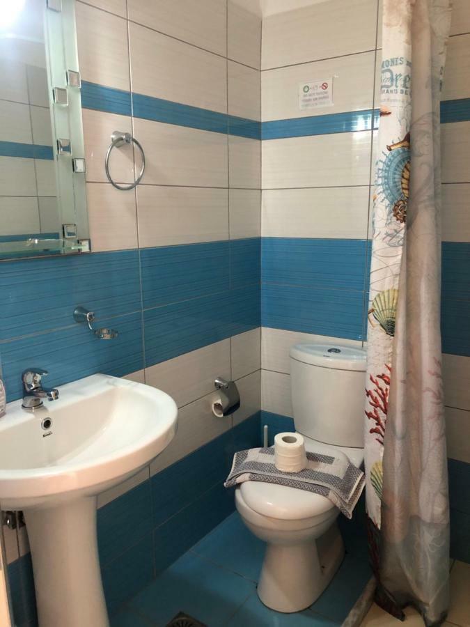 Rondos Hotel Himare Eksteriør bilde